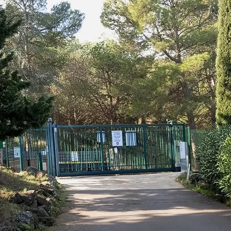 Familial Entre Les Pins בקתה *